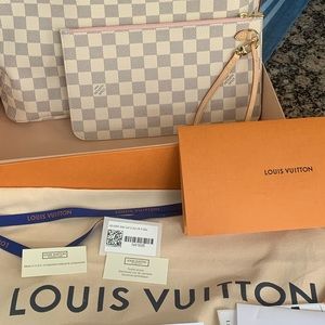 2021 Louis Vuitton Neverfull MM Pouch DA 🌷